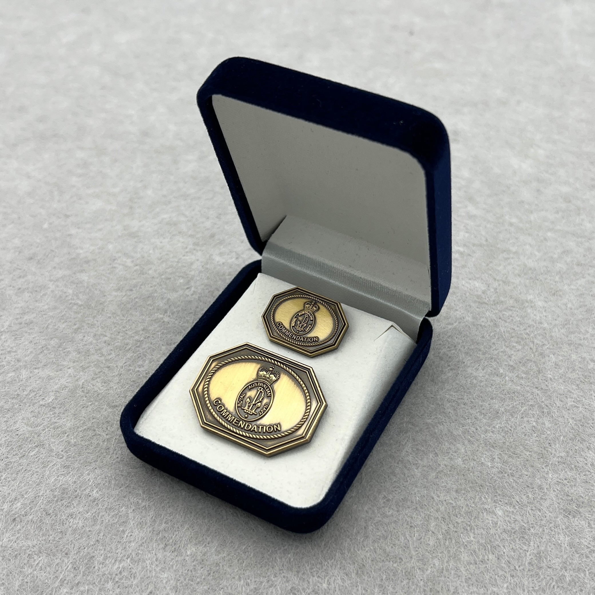 Royal Australian Navy (Level 3 - Gold) Commendation Badge - Foxhole Medals