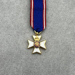 Lieutenant of the Royal Victorian Order - Foxhole Medals