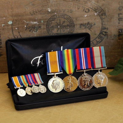 WW1 / WW2 Service Group-Popular Medal Groups-Foxhole Medals