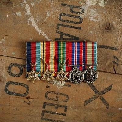 WW2 Africa / Pacific Service Group - Foxhole Medals